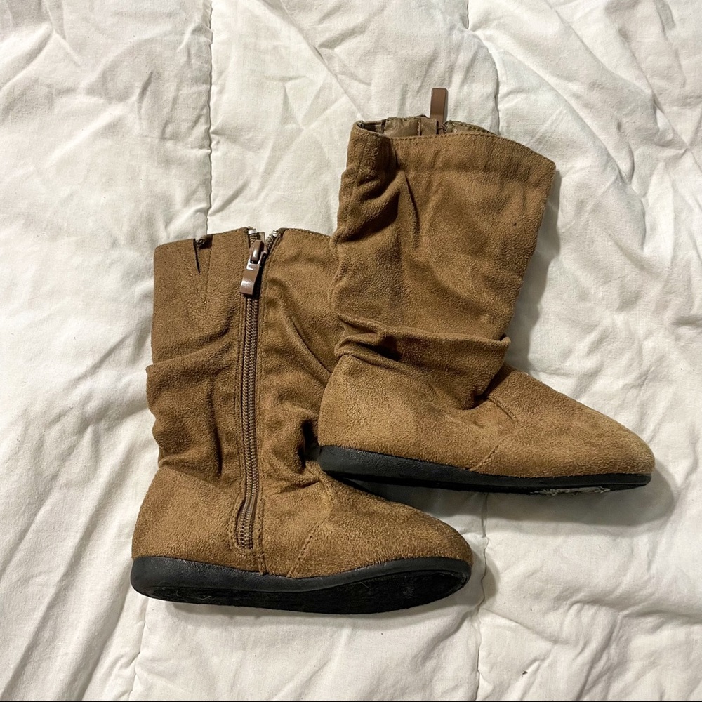 Toddler Girls brown suede boots size 8